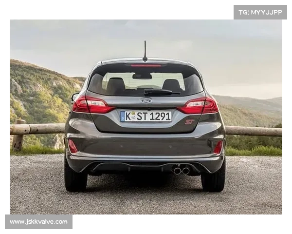 全新蒙迪欧：6.5秒破百！比思域还便宜的中型车，你不了解下？